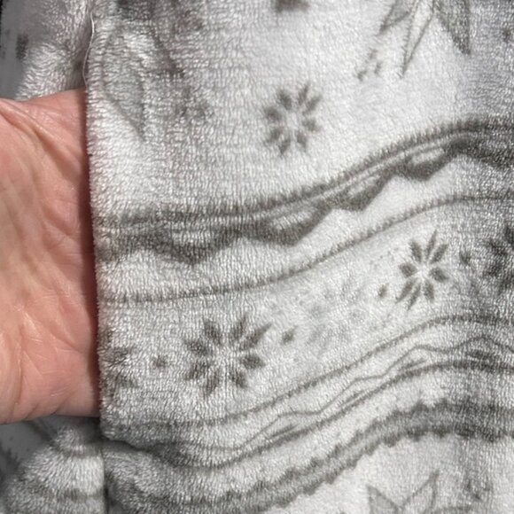 Eddie Bauer White/Gray Snowflake Fleece 1/4 Zip Pullover Women's Size M - Picture 3 of 10